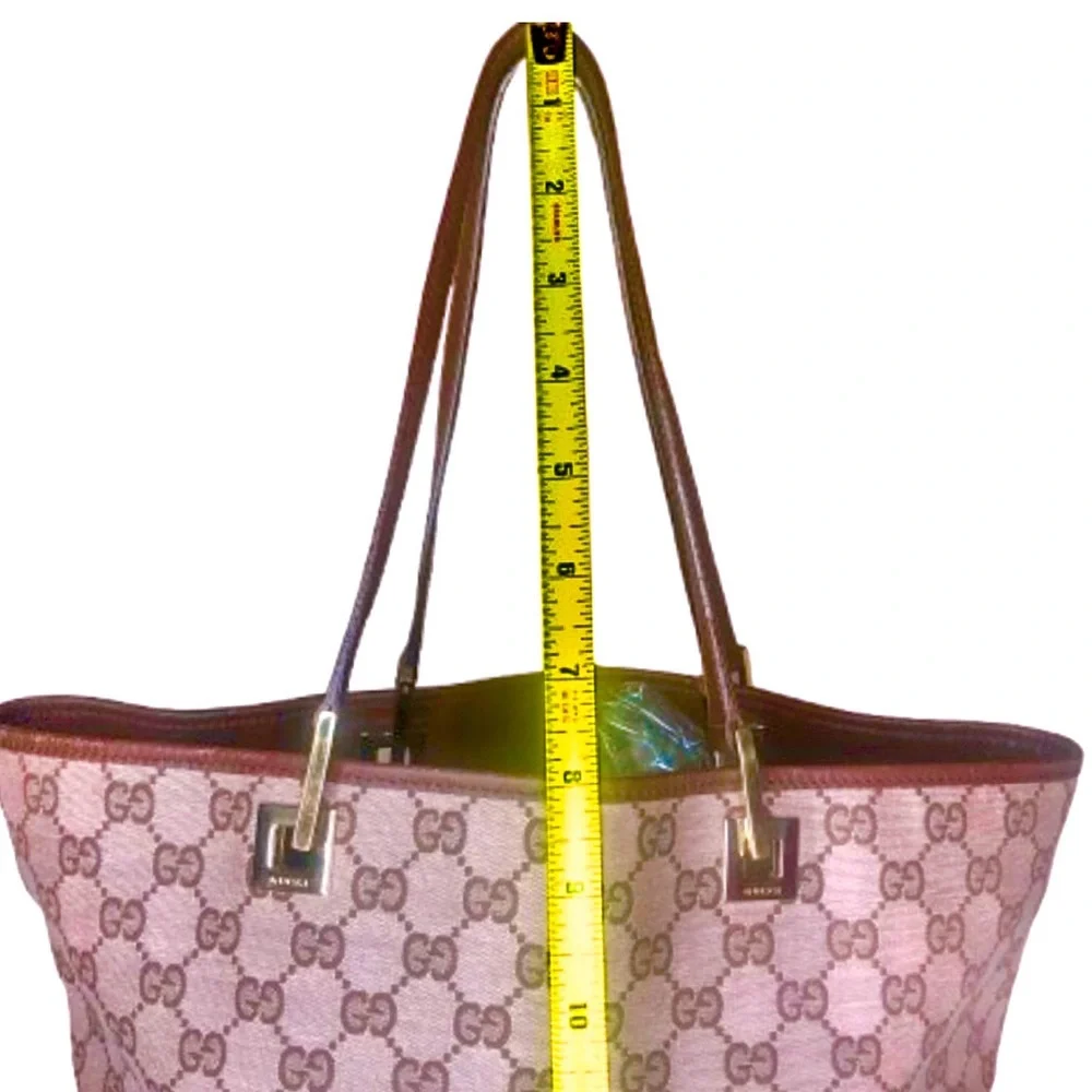 GUCCI GG Taupe and Brown Leather Shoulder Bag Shopper Interior Zip Pocket AUTH